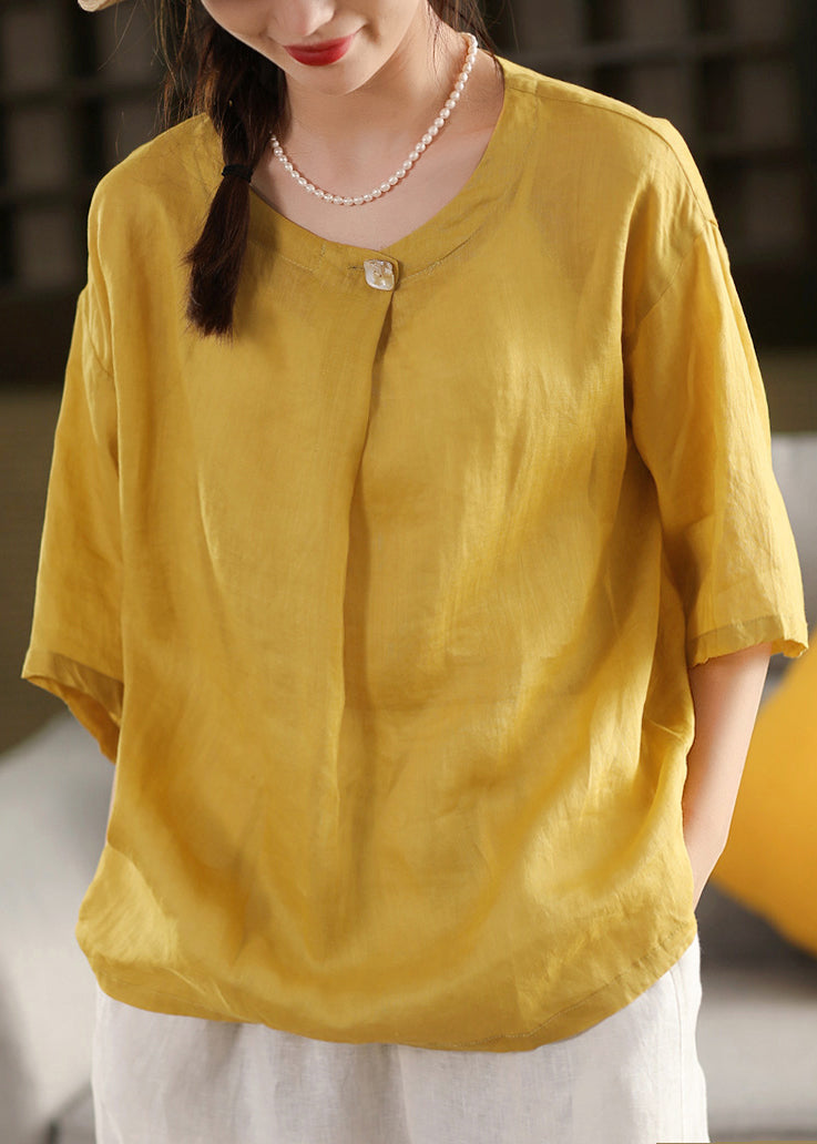 Well Tailored Blouse with a Graceful Silhouette