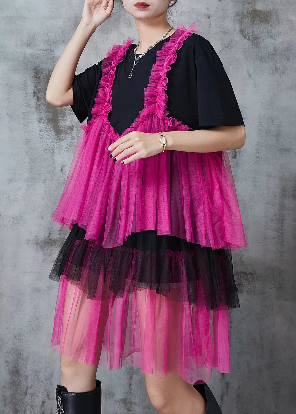 Well Tailored Dress with a Graceful Silhouette