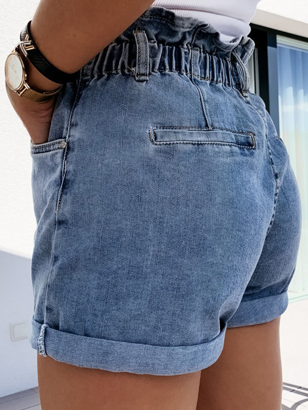 Sophisticated Garment with a Clean Classic Look
