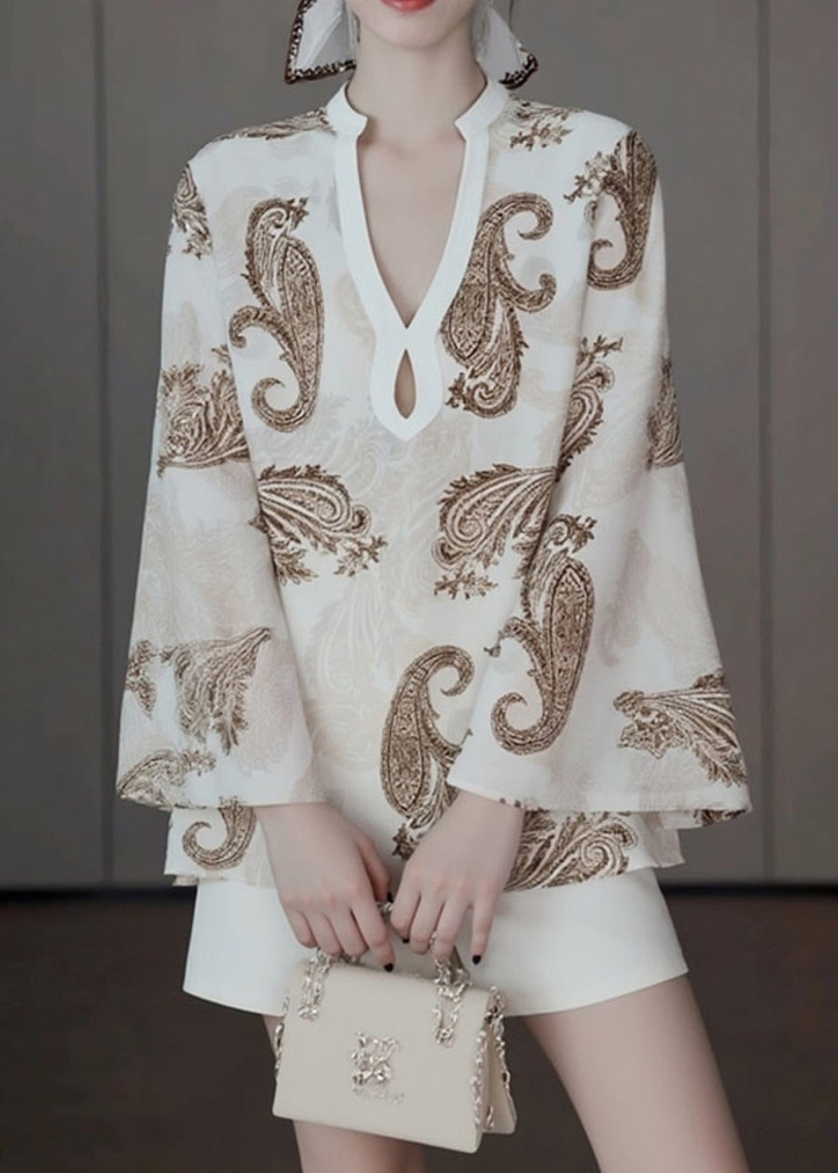 Classic Vintage Shirt with a Flattering Fit