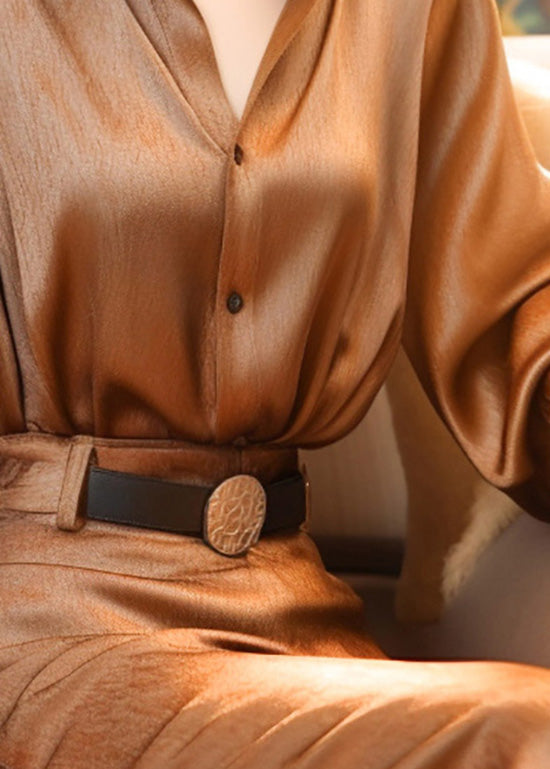 Sophisticated Blouse with a Clean Classic Look