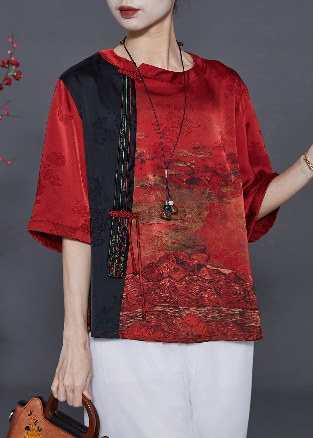 Well Tailored Shirt with a Graceful Silhouette