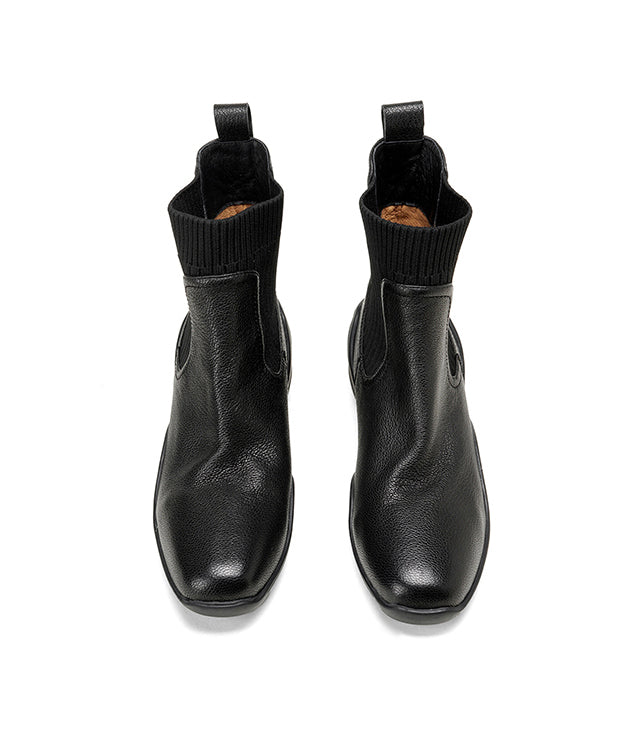 Graceful Orthopedic Boots for Modern Look