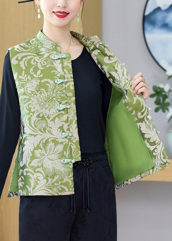 Gracefully Styled Coat for Any Occasion