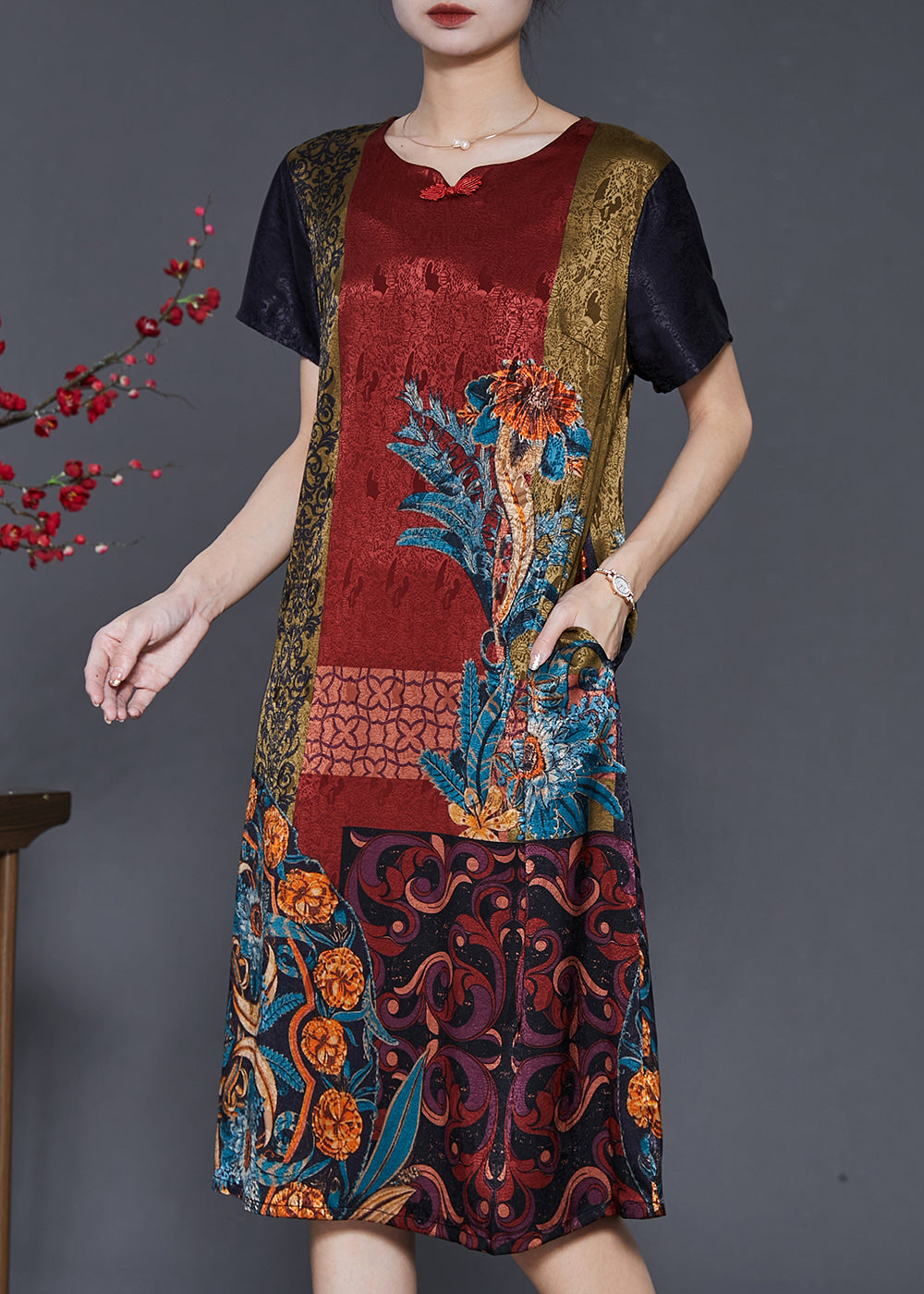 Beautifully Crafted Dress in a Classic Style