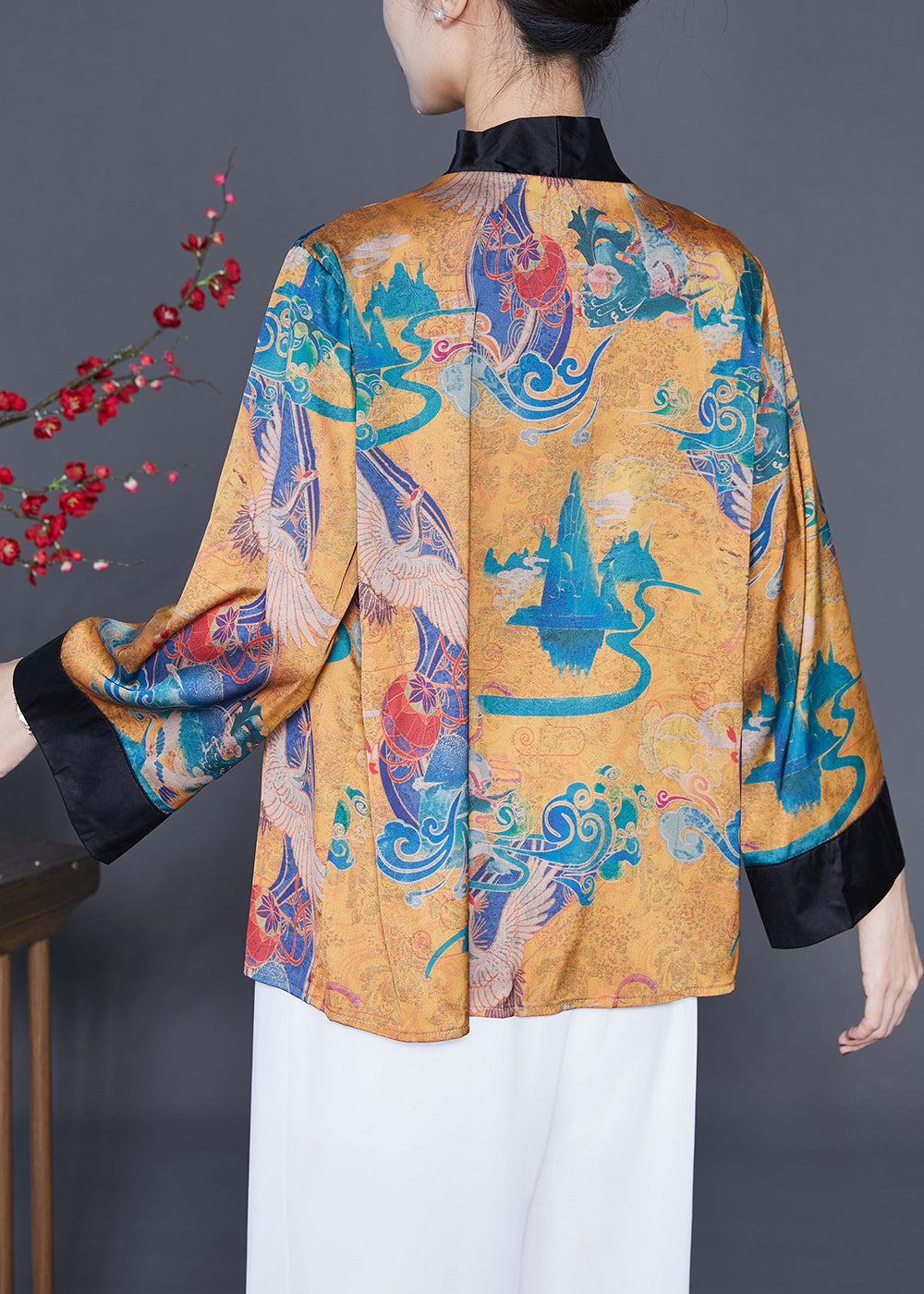 Gracefully Styled Coat for Any Occasion