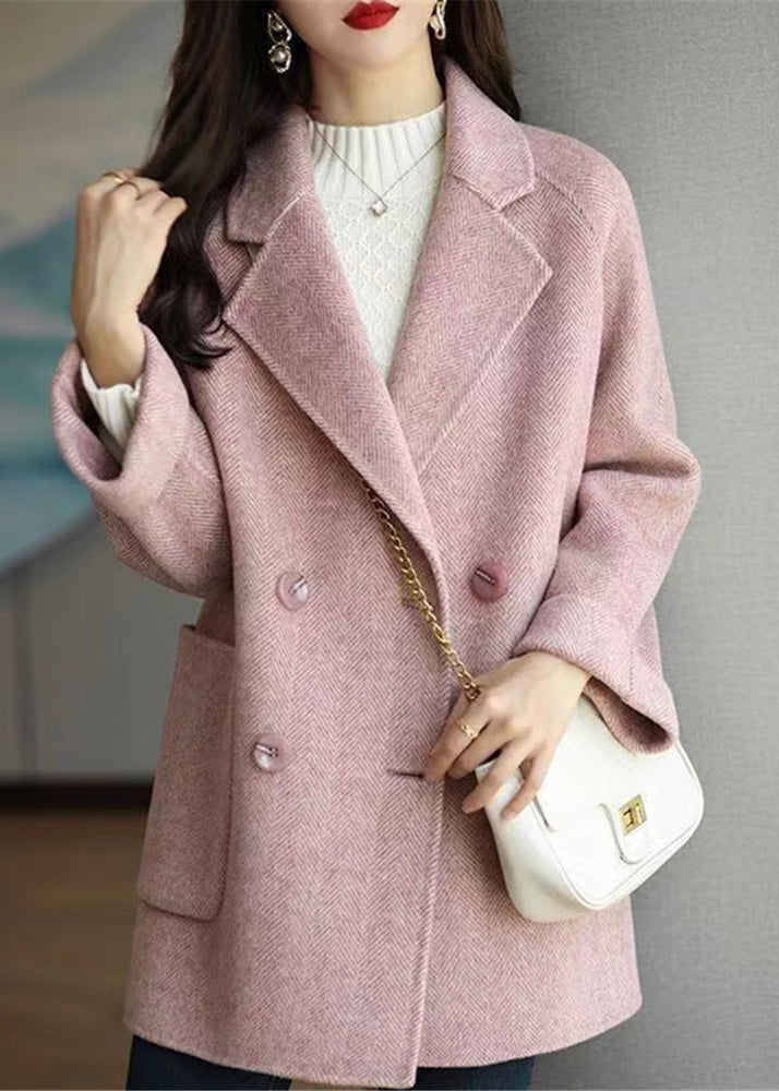 Effortlessly Elegant Coat with a Timeless Design