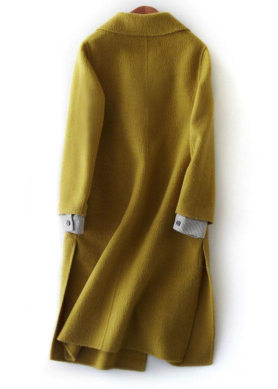 Classic Vintage & Enduringly Stylish Coat