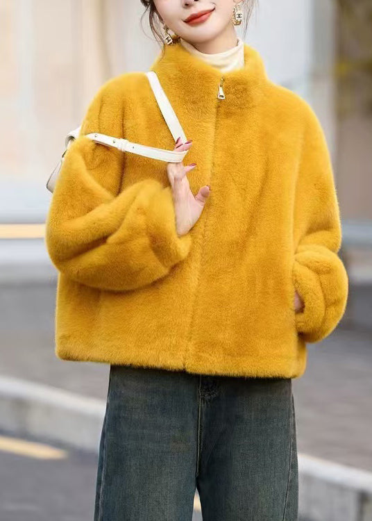 Elegantly Styled Coat for Everyday Wear