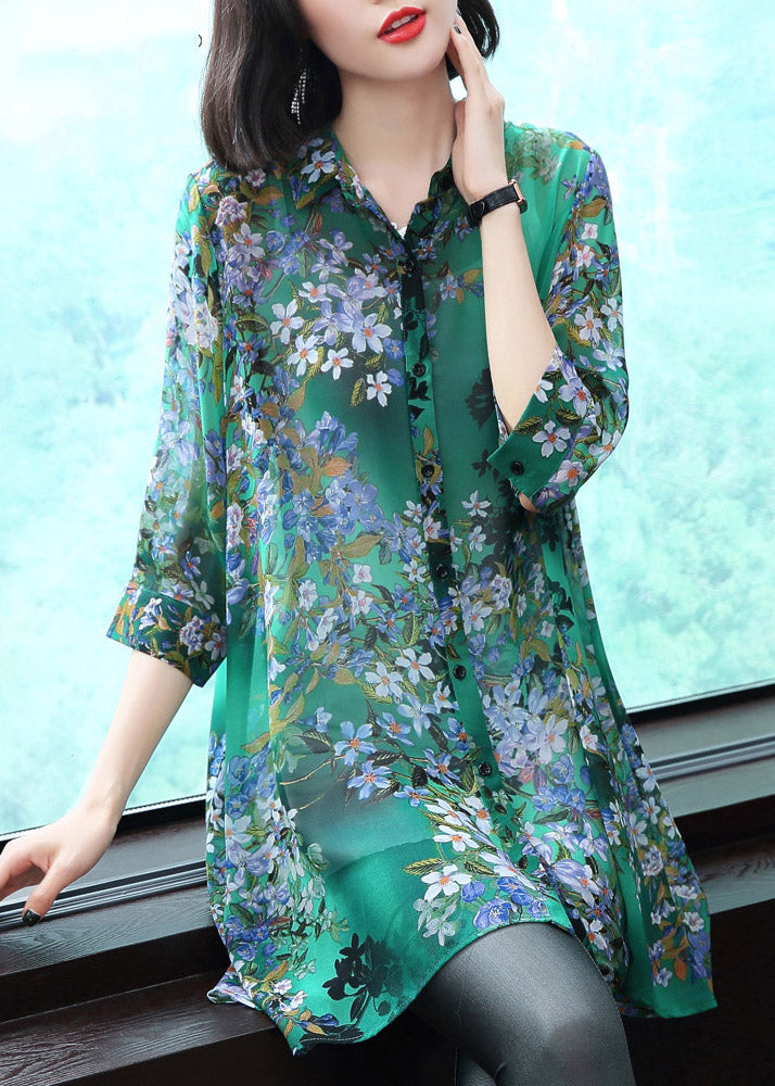 Classic Vintage Shirt with a Flattering Fit