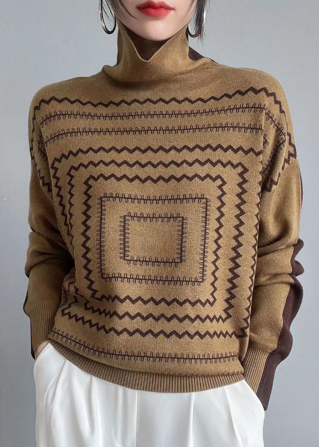 Well Tailored Sweater with a Graceful Silhouette