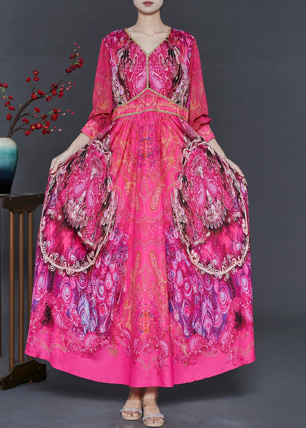 Classic Vintage & Enduringly Stylish Dress