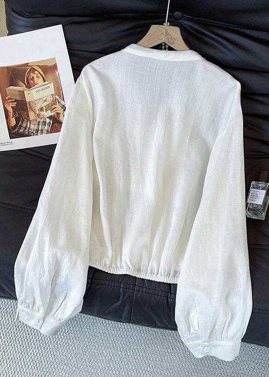 Classic Vintage Blouse with a Flattering Fit