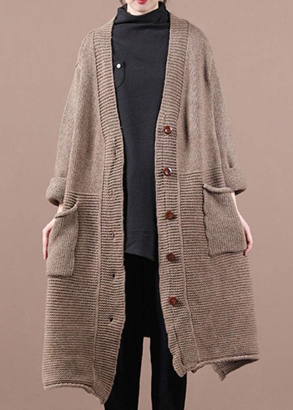 Classic Vintage Sweater with a Flattering Fit