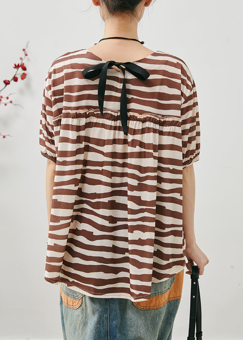 Well Tailored Top with a Graceful Silhouette