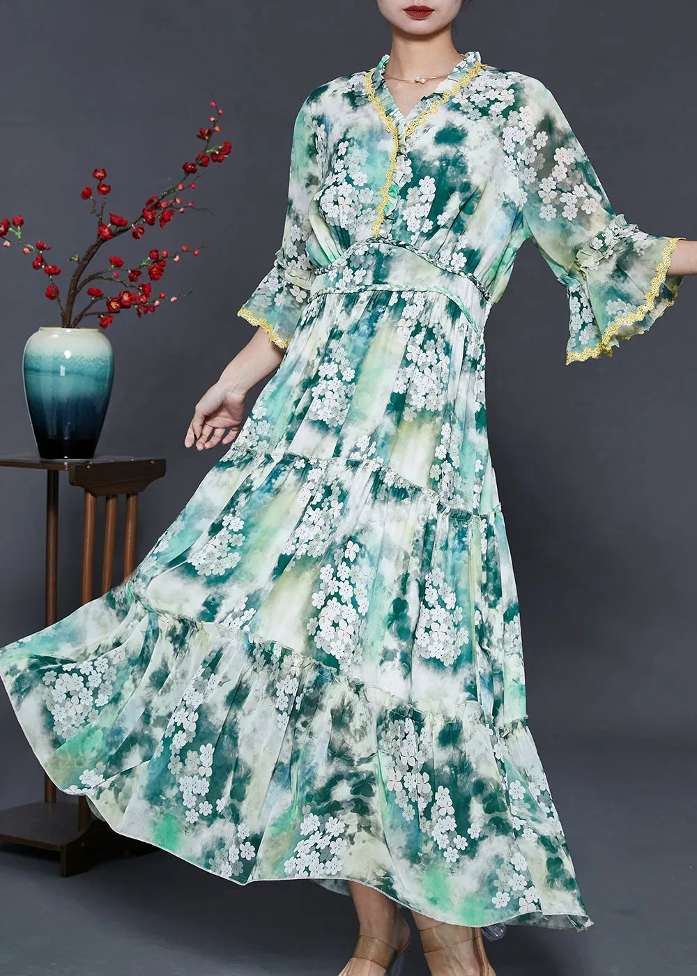 Sophisticated Dress with a Clean Classic Look