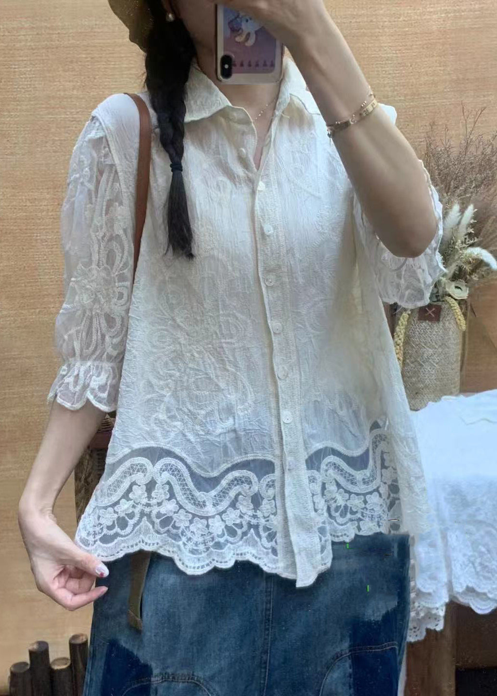 Effortlessly Elegant Top with a Timeless Design