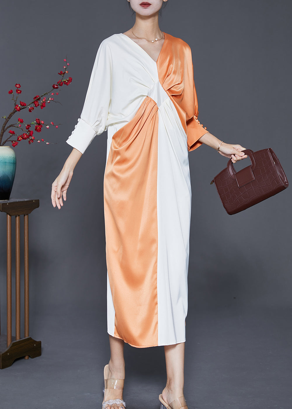 Effortlessly Elegant Dress with a Timeless Design