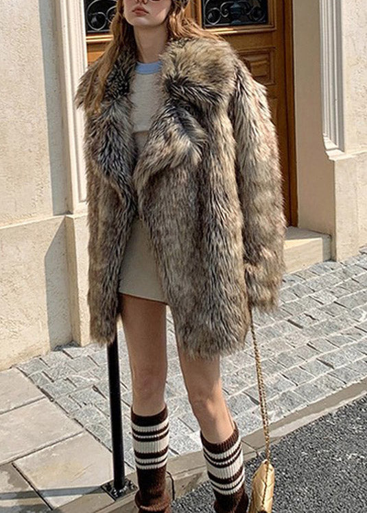 Classic Vintage & Enduringly Stylish Coat