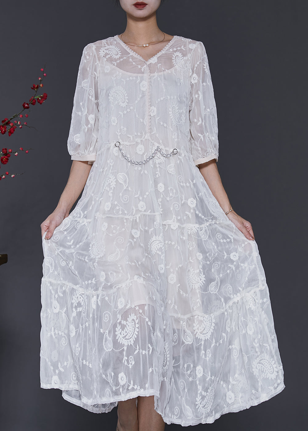 Well Tailored Dress with a Graceful Silhouette