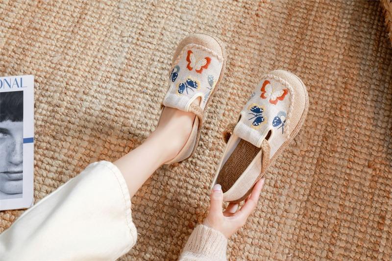 Chic Orthopedic Shoes with Unique Design