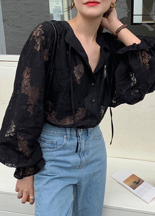 Sophisticated Blouse with a Clean Classic Look