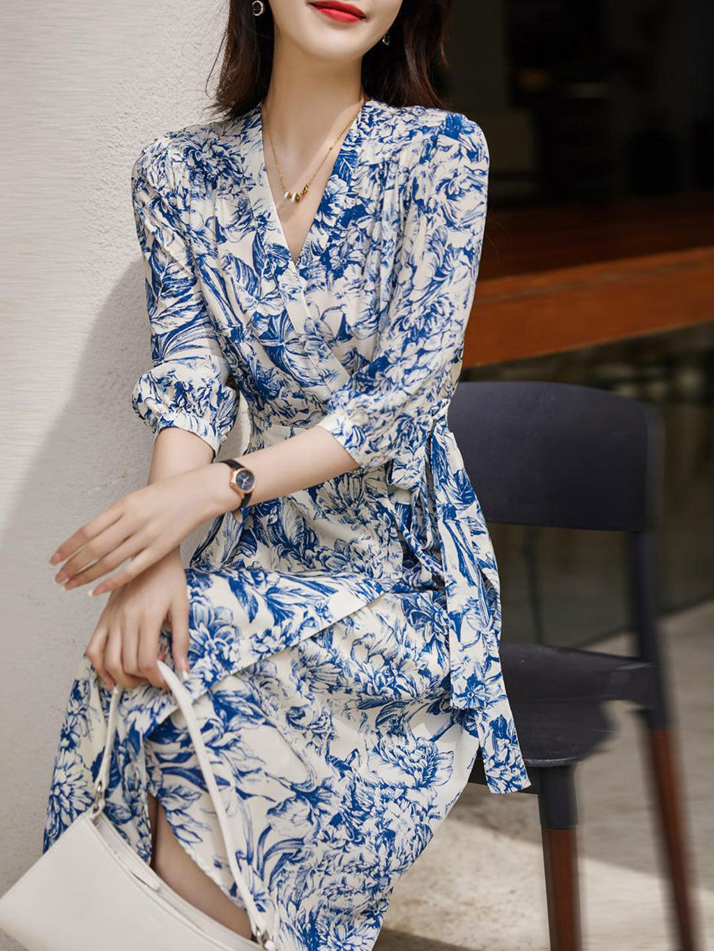 Gracefully Styled Dress for Any Occasion