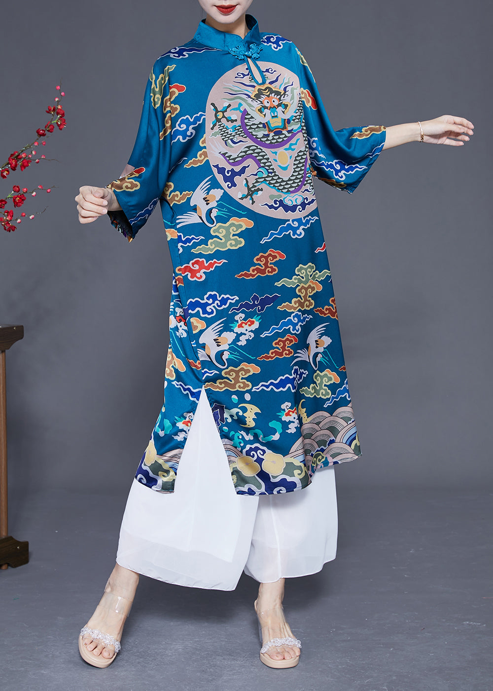 Classic Vintage Dress with a Flattering Fit