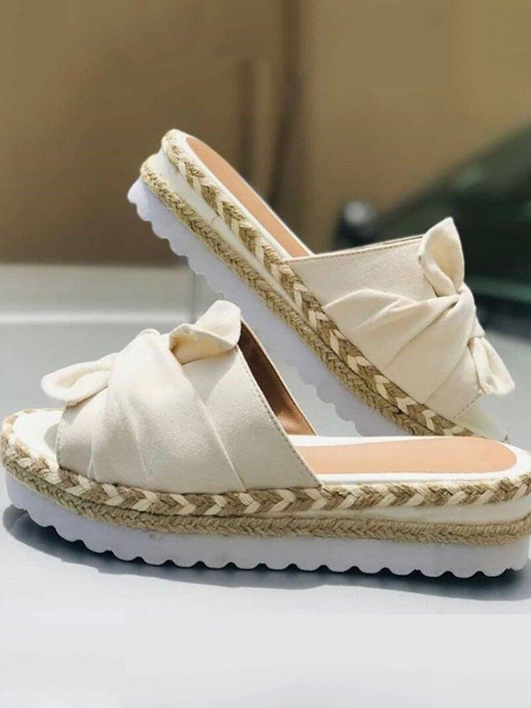 Graceful Orthopedic Sandals for Modern Look