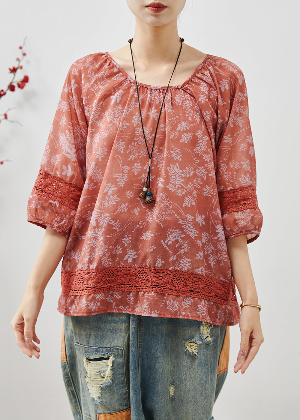 Classic Vintage Shirt with a Flattering Fit