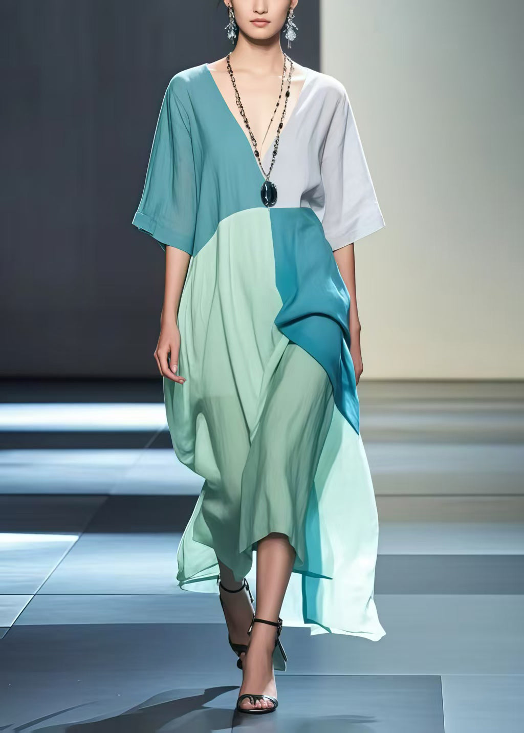 Beautifully Crafted Dress in a Classic Style