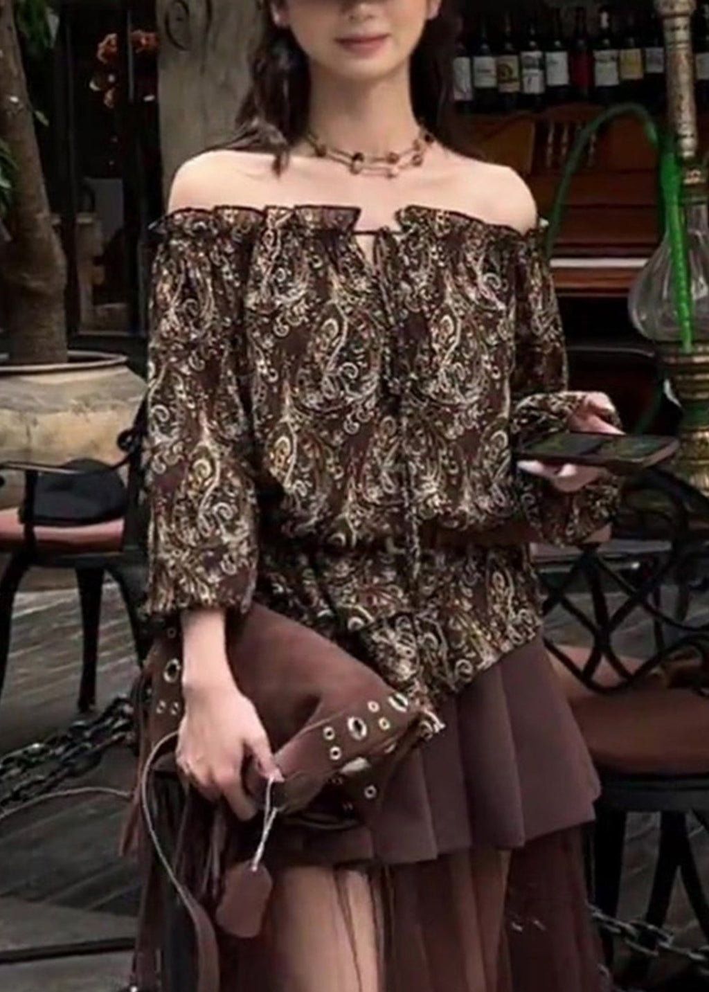 Classic Vintage Blouse with a Flattering Fit
