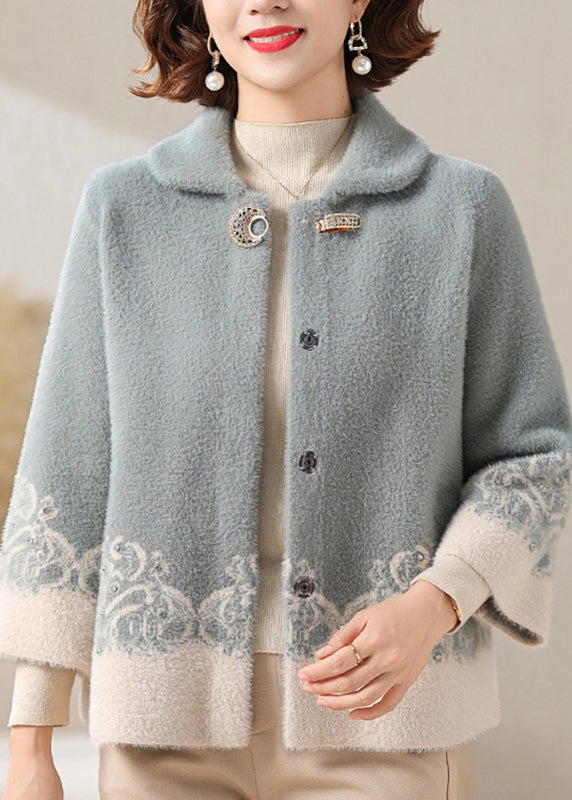 Gracefully Styled Coat for Any Occasion