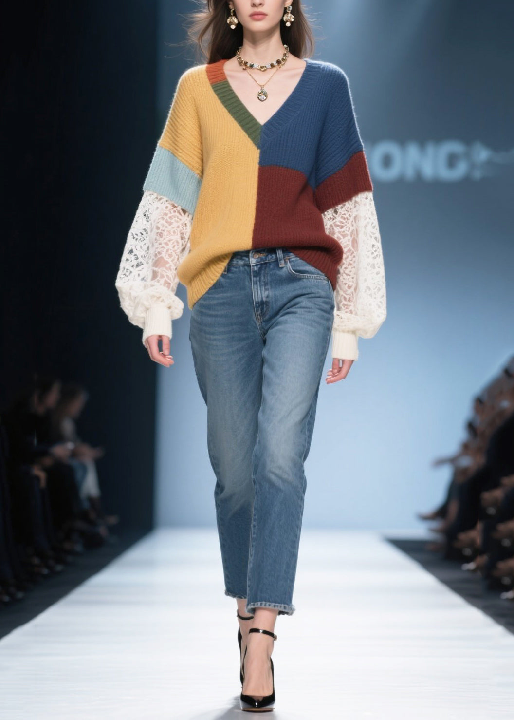Well Tailored Sweater with a Graceful Silhouette