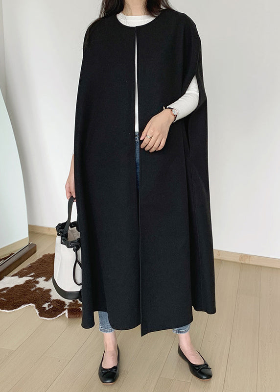 Beautifully Finished Coat in a Timeless Design