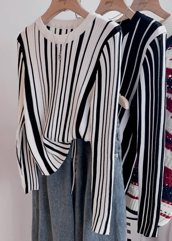Well Tailored Sweater with a Graceful Silhouette