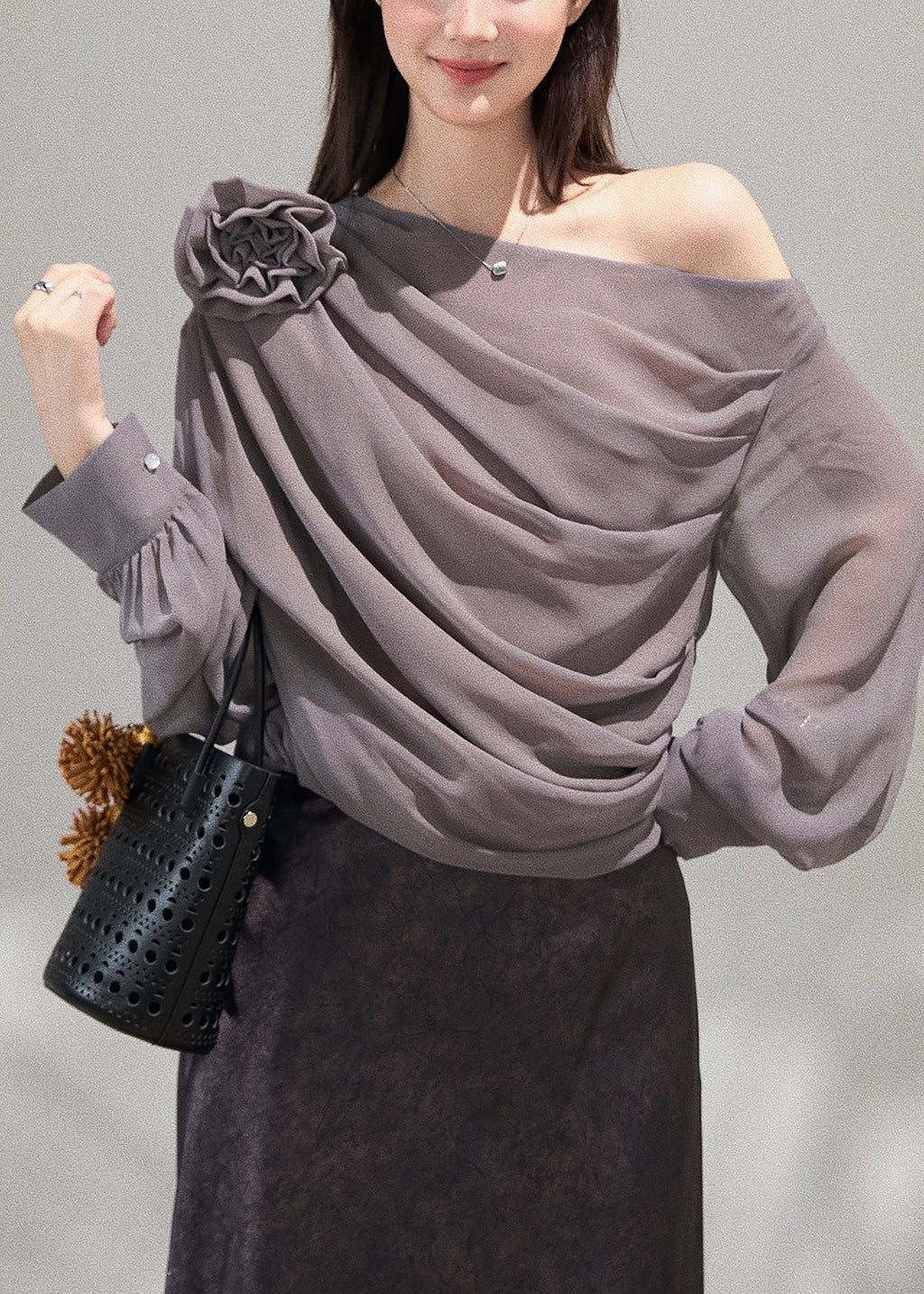 Beautifully Finished Top in a Timeless Design