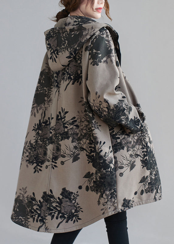Beautifully Finished Coat in a Timeless Design