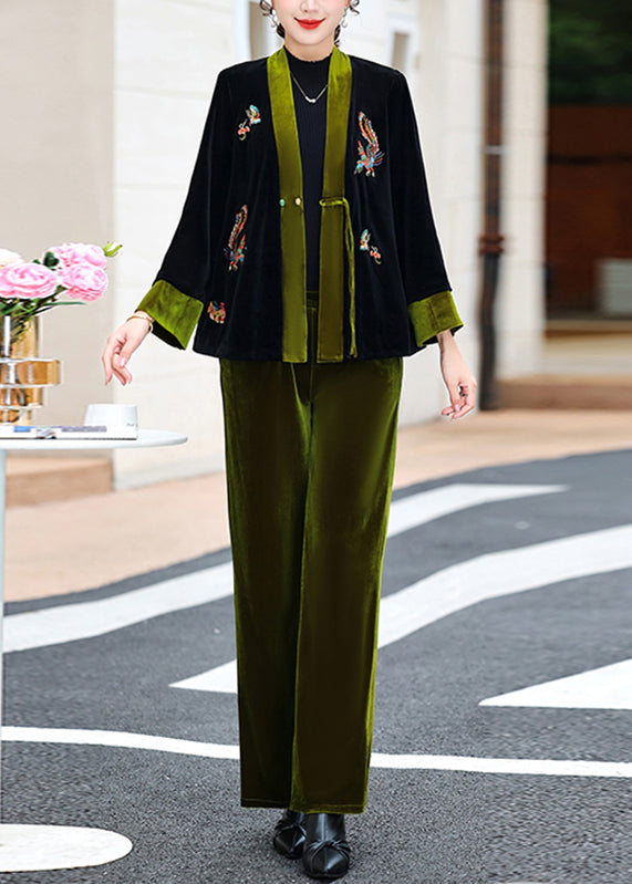 Effortlessly Elegant Pants with a Timeless Design