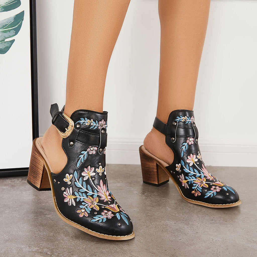 Chic Orthopedic Sandals with Unique Design