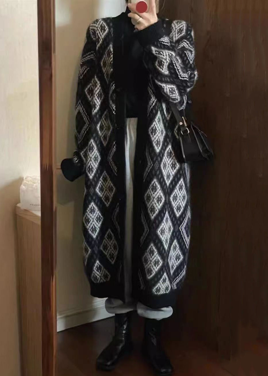 Classic Vintage Cardigan with a Flattering Fit