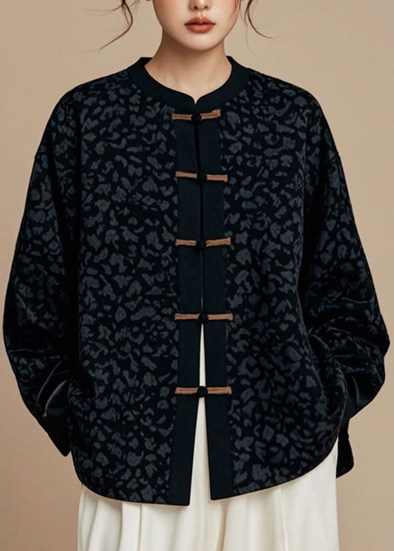 Elegantly Styled Coat for Everyday Wear