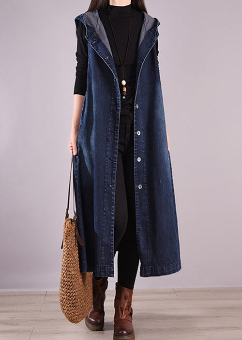 Well Tailored Coat with a Graceful Silhouette
