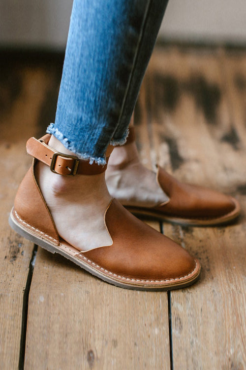 Graceful Orthopedic Flats for Modern Look