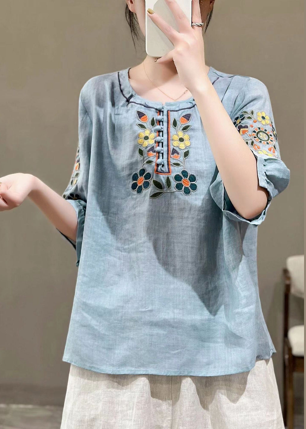 Well Tailored Shirt with a Graceful Silhouette