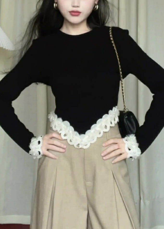 Well Tailored Sweater with a Graceful Silhouette