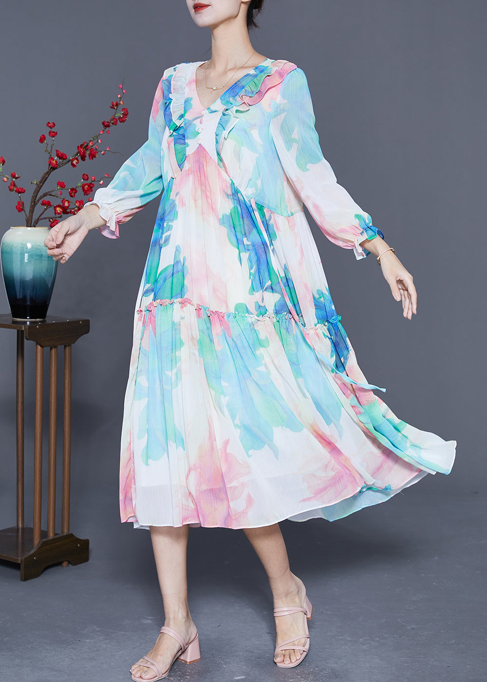 Classic Vintage Dress with a Flattering Fit