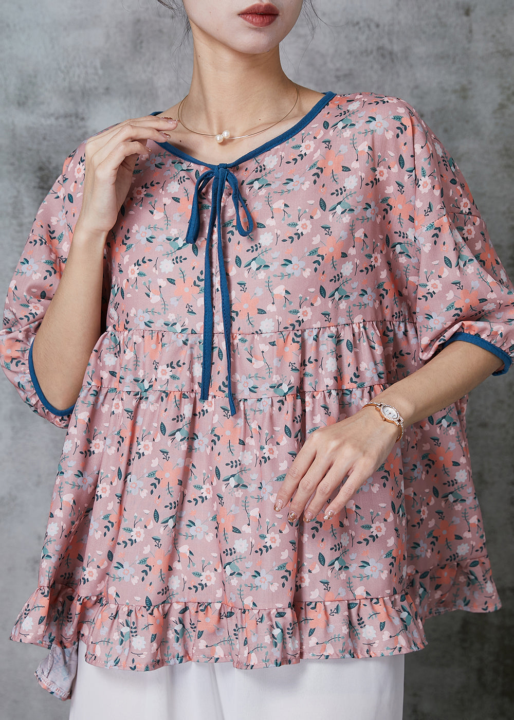 Sophisticated Blouse with a Clean Classic Look