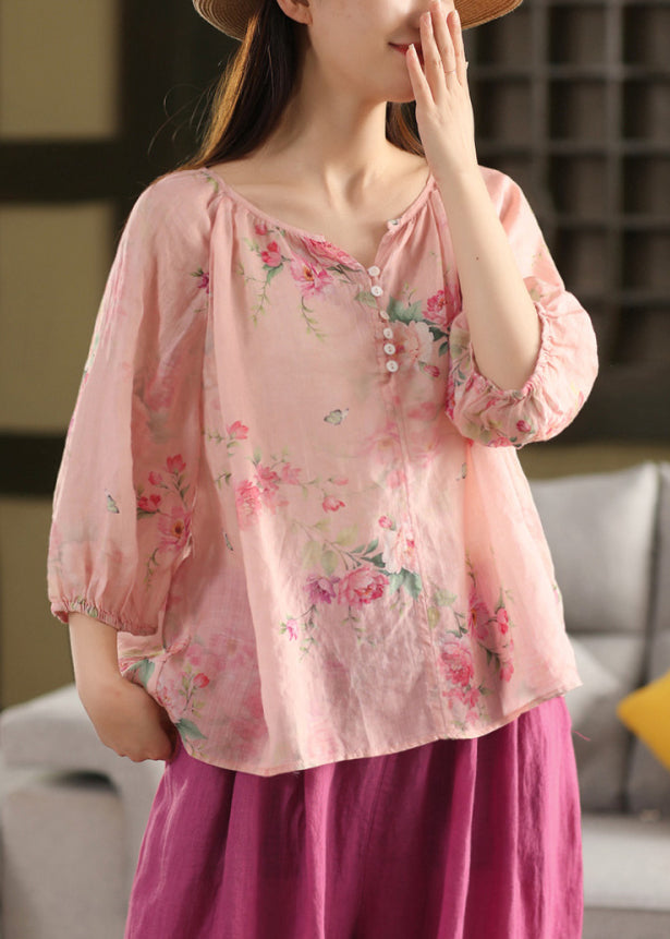 Beautifully Crafted Blouse in a Classic Style