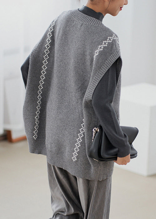 Well Tailored Coat with a Graceful Silhouette